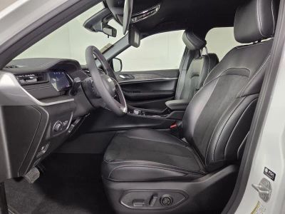 2026 Jeep Grand Cherokee — photo 10 view