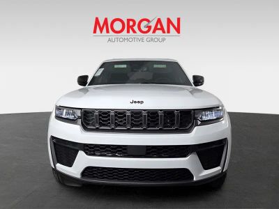 2026 Jeep Grand Cherokee — photo 9 view