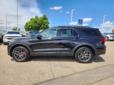 2025 Ford Explorer — side profile view