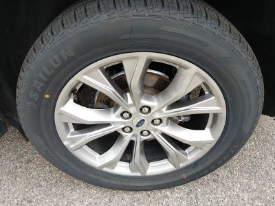 2023 Ford Explorer — photo 10 view