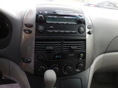 2007 Toyota Sienna — photo 17 view