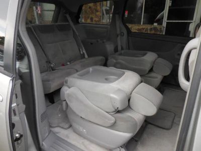 2007 Toyota Sienna — photo 11 view