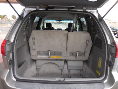 2007 Toyota Sienna — photo 22 view