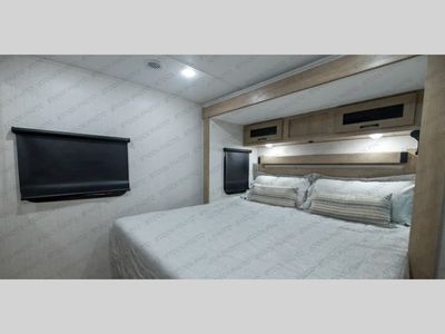 2025 Palomino SolAire - Photo 5