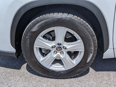 2022 Toyota Highlander - Photo 9