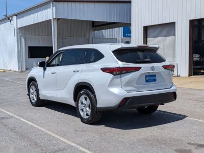 2022 Toyota Highlander - Photo 3