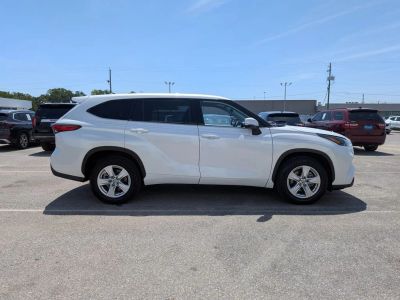2022 Toyota Highlander - Photo 6