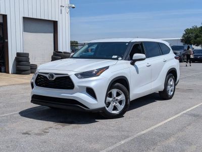 2022 Toyota Highlander - Photo 1