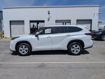 2022 Toyota Highlander - Photo 2