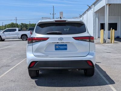 2022 Toyota Highlander - Photo 4