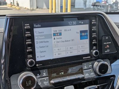 2022 Toyota Highlander - Photo 18