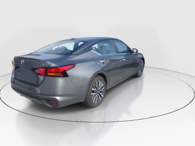 2024 Nissan Altima — photo 7 view