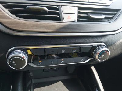 2024 Nissan Altima — photo 13 view