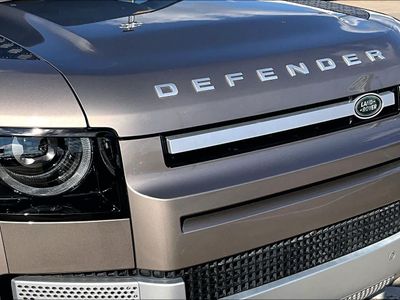 2023 Land Rover Defender - Photo 18