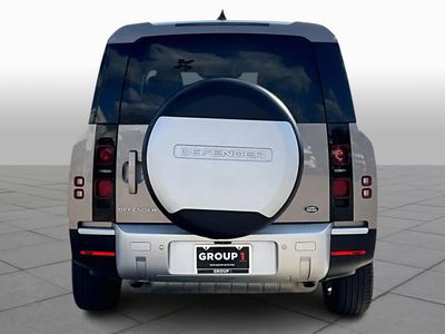 2023 Land Rover Defender - Photo 4