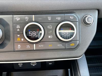 2023 Land Rover Defender - Photo 7