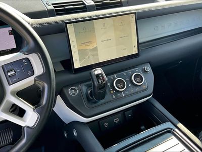 2023 Land Rover Defender - Photo 11