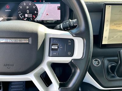 2023 Land Rover Defender - Photo 3