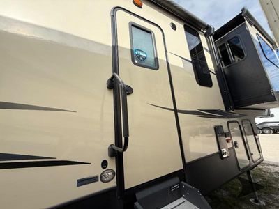 2018 Keystone RV Montana High Country - Photo 7