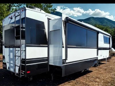 2026 Brinkley Model Z - Photo 2