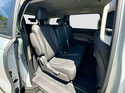 2026 Kia Carnival Hybrid — photo 28 view