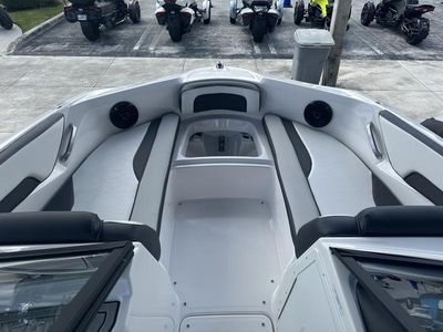 2025 Yamaha Boats 195S - Photo 14