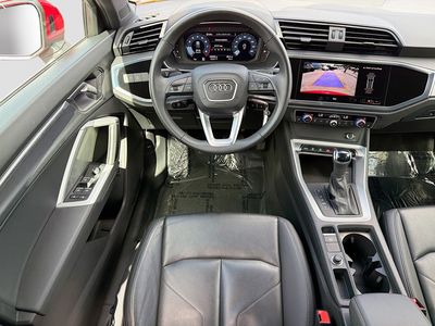 2025 Audi Q3 - Photo 17