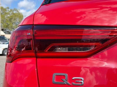 2025 Audi Q3 - Photo 10