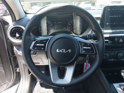 2024 Kia Forte — photo 12 view