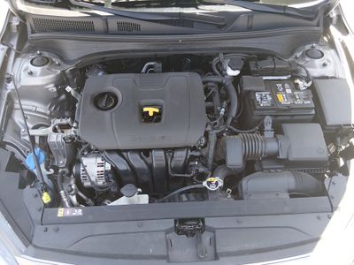 2024 Kia Forte — photo 9 view