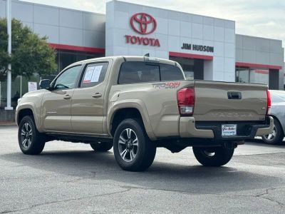 2017 Toyota Tacoma - Photo 9