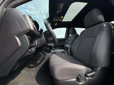 2017 Toyota Tacoma - Photo 16