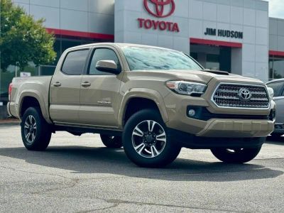 2017 Toyota Tacoma - Photo 2