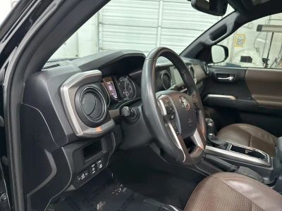 2017 Toyota Tacoma - Photo 9