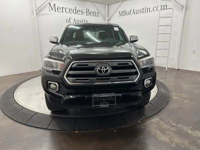 2017 Toyota Tacoma - Photo 2