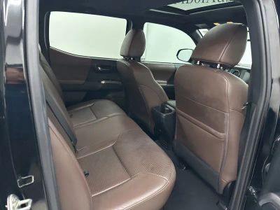 2017 Toyota Tacoma - Photo 24