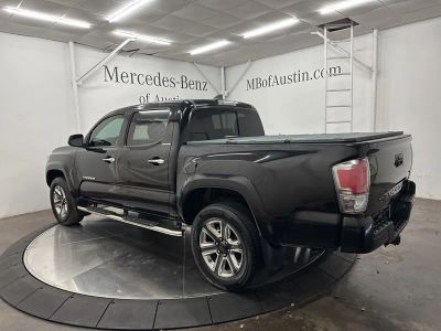 2017 Toyota Tacoma - Photo 5