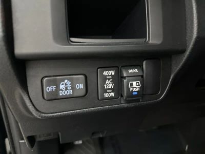 2017 Toyota Tacoma - Photo 19