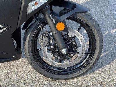 2026 Kawasaki Ninja 500 ABS Metallic Flat Spark Black - Photo 10
