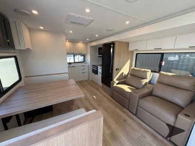 2026 Winnebago Thrive - Photo 13