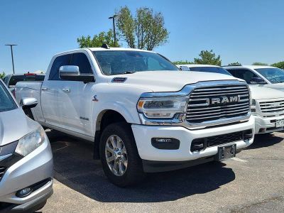 2020 RAM 2500 Laramie Crew Cab 4x4 6'4' Box in Bright White Clearcoat — front three-quarter view