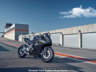 2026 Honda CBR650R E-Clutch - Photo 12