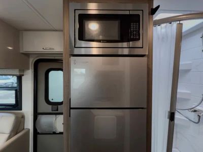 2026 Thor Motor Coach DELANO — photo 14 view