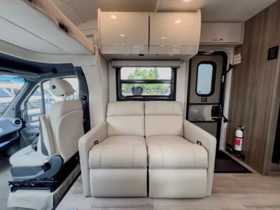 2026 Thor Motor Coach DELANO — photo 13 view