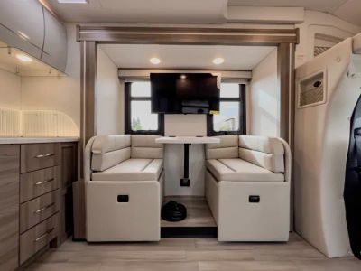 2026 Thor Motor Coach DELANO — photo 8 view
