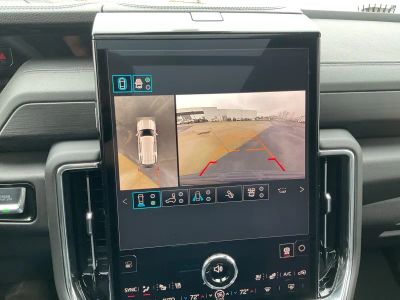 2026 GMC Yukon — photo 11 view