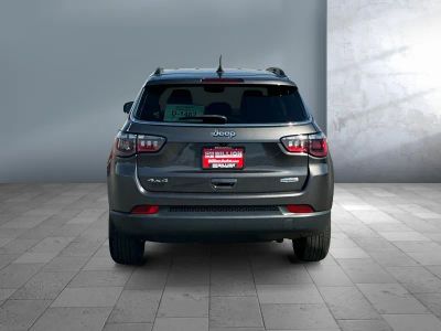 2022 Jeep Compass — detail view