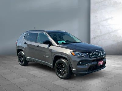 2022 Jeep Compass — photo 8 view