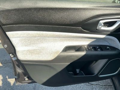 2022 Jeep Compass — photo 15 view
