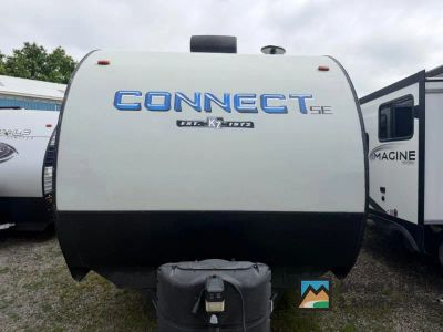 2020 KZ Connect 312BHSE — front three-quarter view
